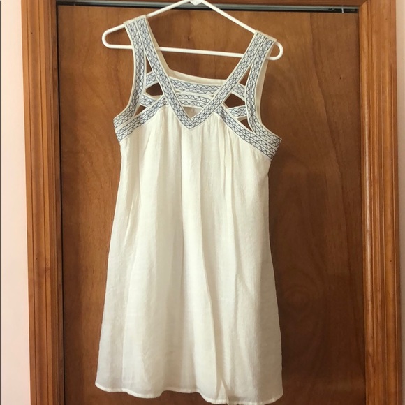 Casual White Summer Sundress - Picture 1 of 3